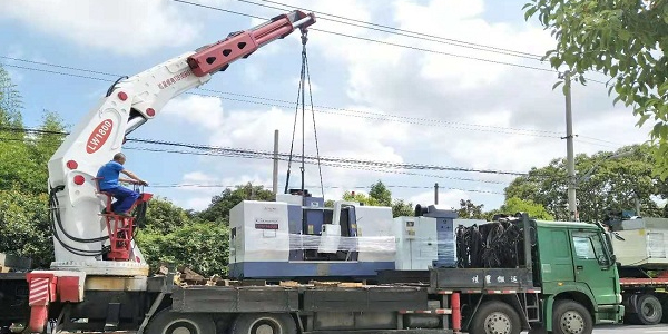 屹星設(shè)備吊裝搬運(yùn)公司：室內(nèi)低空吊裝與高空吊裝的差別