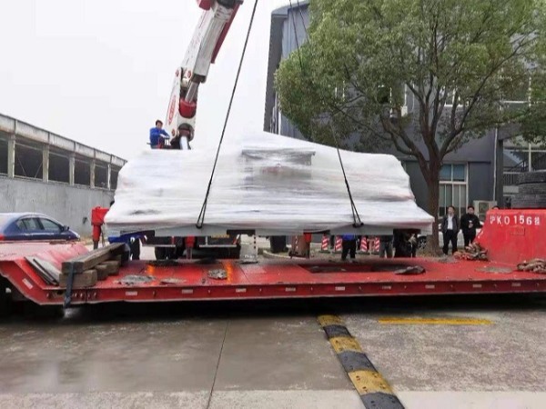 西門(mén)子激光機(jī)搬運(yùn)—屹星機(jī)電