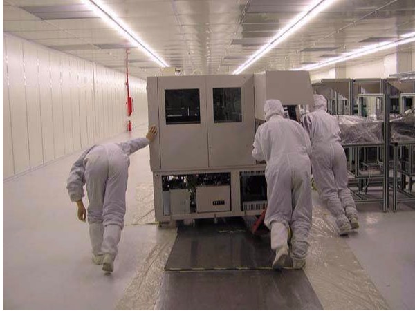 上海無塵車間設(shè)備搬運作業(yè)