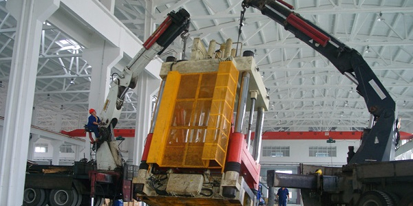 不同種類設(shè)備裝卸時(shí)如何選擇裝卸設(shè)備？ 及上海設(shè)備裝卸公司哪家好？