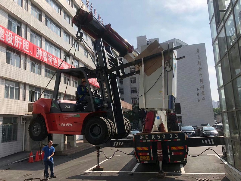 精密設(shè)備吊裝搬運(yùn)