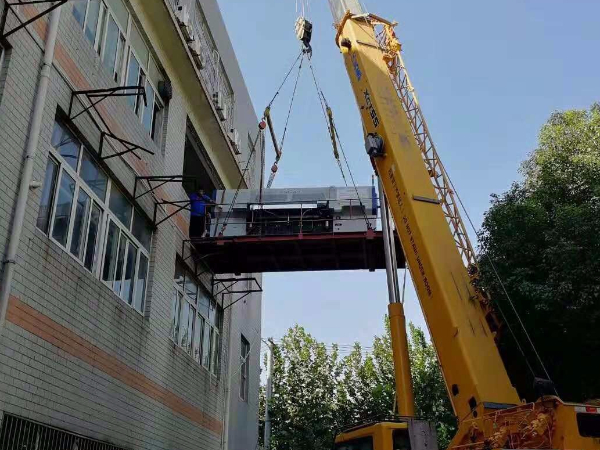 精密設(shè)備搬運