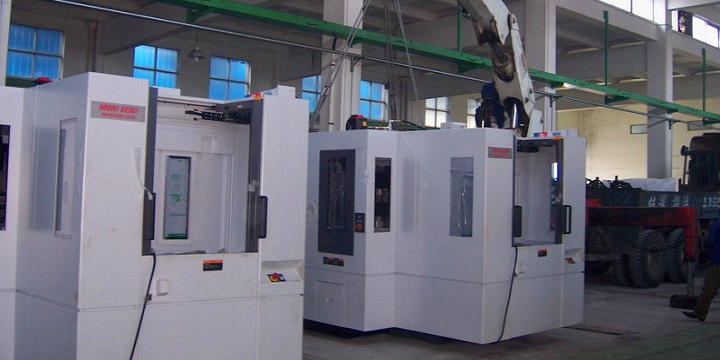 精密設(shè)備吊裝過程應(yīng)該注意什么事項(xiàng)？及上海精密設(shè)備吊裝公司哪家好？