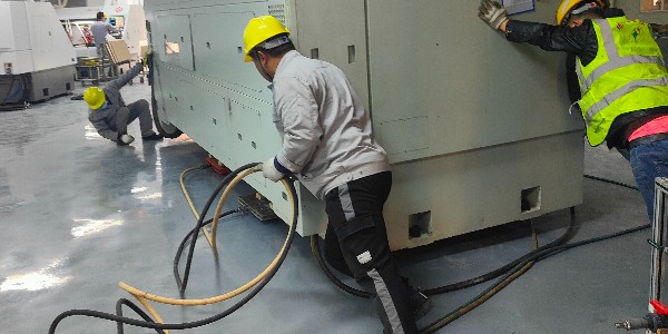 判斷設(shè)備搬運(yùn)是否需要用到無(wú)塵氣墊搬運(yùn)的標(biāo)準(zhǔn)